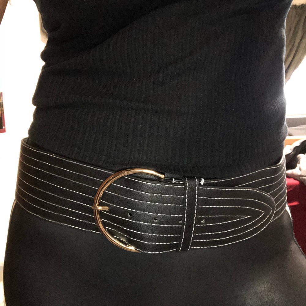 Faux leather waist/hip belt black & gold